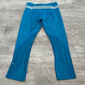Lululemon Run Inspire Crop II Beach Blanket Blue / Wee Are From Space Aquamarine